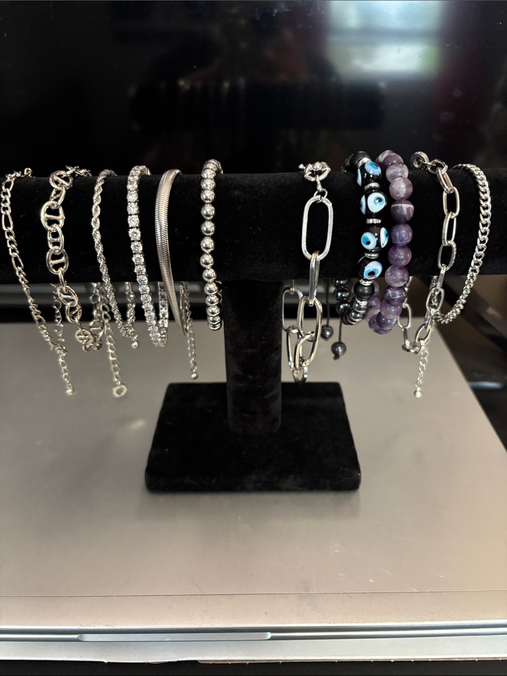 **Bundle 11 silver and beaded bracelets!!